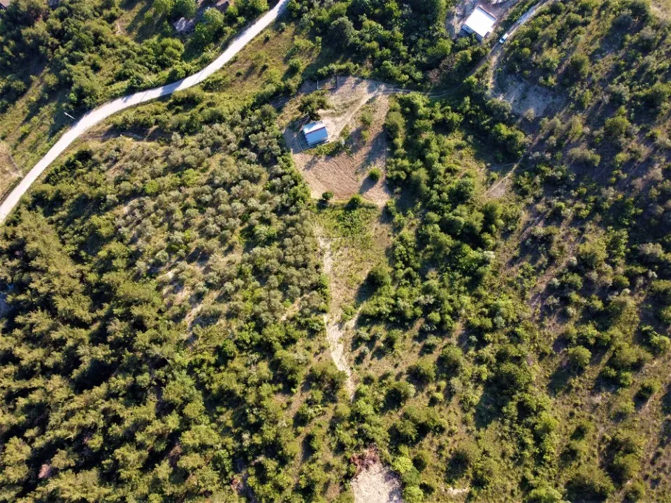 AVCI EMLAK'TAN GEYVE KÖPRÜBAŞI'NDA 1127 m2 MANZARALI TİNY HOUSE VE PREFABRİK İÇİN ARSA