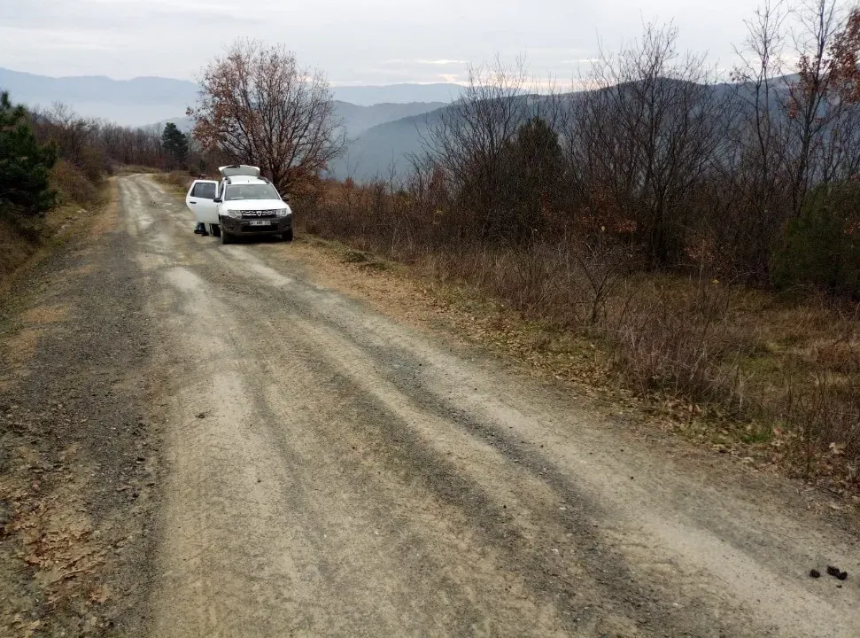 MELEKŞESOLAK KÖYÜ'NDE HESAPLI, MANZARALI, RESMİ YOLA CEPHELİ, 487 m2 ARAZİ - TİNY HOUSE - KONTEYNER