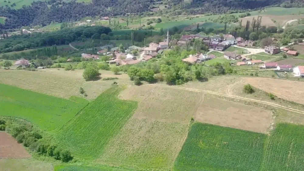 KARACAÖREN’DE 1763 m2 TAMAMI İMARLI MANZARALI KAÇIRILMAYACAK ARSA