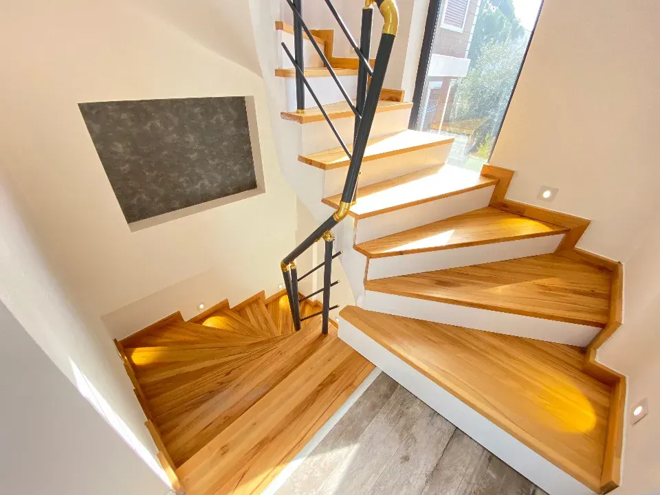 Seferihisar Payamlı Da Deniz Tarfında Satılık 3+1 Villa