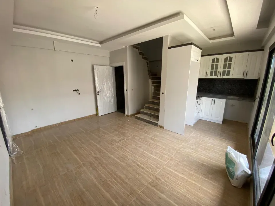 Menderes Özdere de Geneş Bahçeli Satılık Sıfır 3+1 Villa