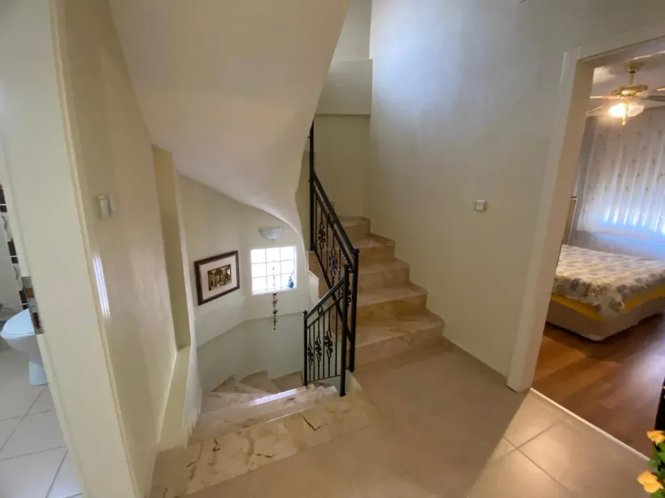 Ürkmez De Tek Mustakil Deniz Tarafı Ultra Lükx Satılık 4+2 Villa