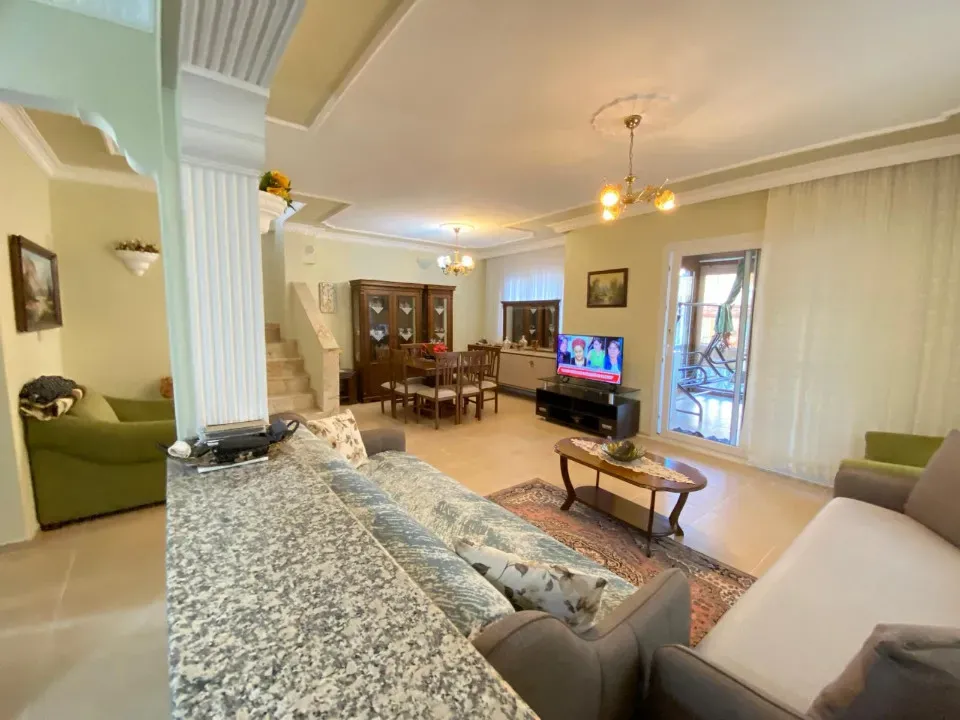 Ürkmez De Tek Mustakil Deniz Tarafı Ultra Lükx Satılık 4+2 Villa