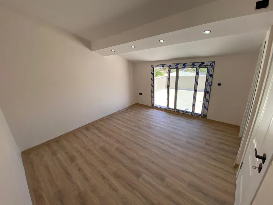 Özdere De Büyük Bahçeli Denize Yürüme Mesafesinde 3+1 Villa