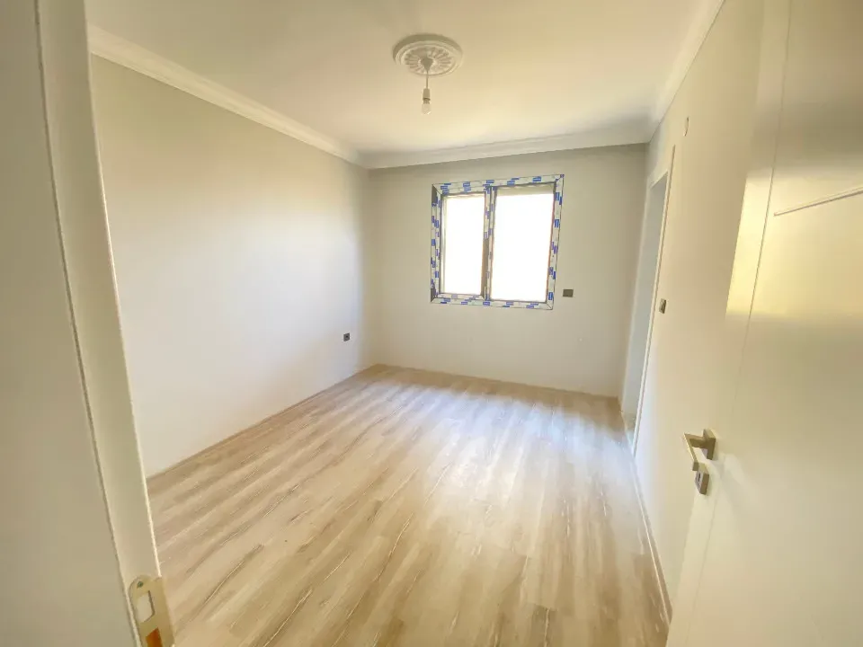 Doğanbey De Denize 300M2 Mustakil Bahçeli Satılık 3+1 Villa