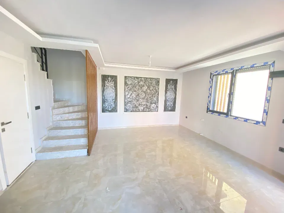 Doğanbey De Denize 300M2 Mustakil Bahçeli Satılık 3+1 Villa