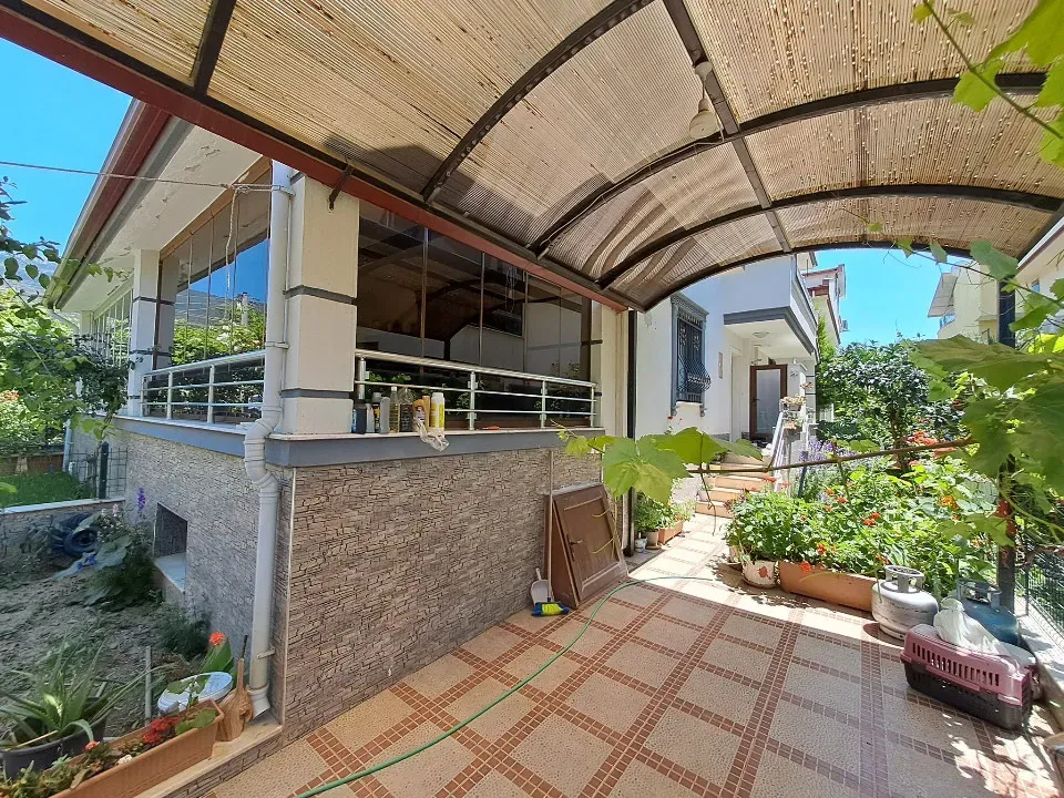 Özdere'de Denize Yürüme Mesafesinde Satılık 4+1 Villa