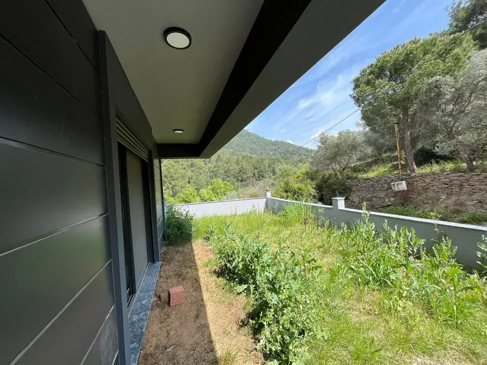 Özdere'de Denize Yürüme Mesafesinde Modern Mimarı Satılık 3+1 Villa