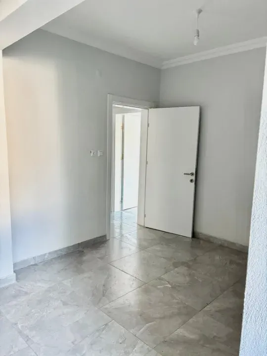 Sakarya / Sapanca / Kırkpınar Soğuksu Mh.BAĞDAT CD.YAKINI 3 KATLI VİLLA