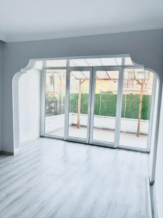 Sakarya / Sapanca / Kırkpınar Soğuksu Mh.BAĞDAT CD.YAKINI 3 KATLI VİLLA