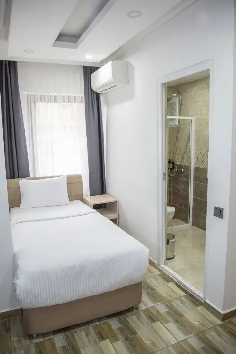 Kiralık Standart Tek/Çift Kişi Odalar