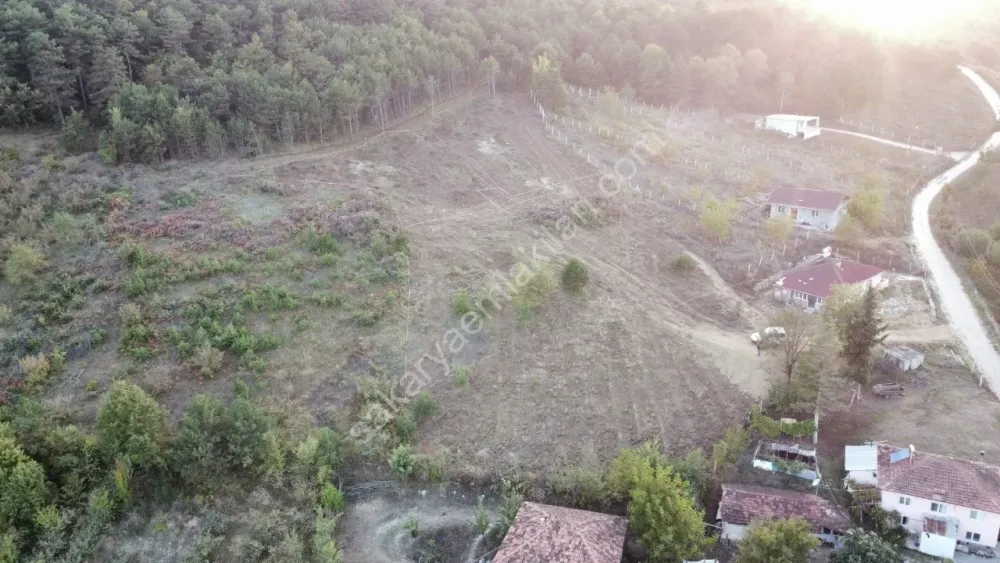 İNŞAAT RUHSATI HAZIR ! 828 m² İMARLI MANZARALI İLÇEYE YAKIN ARSA