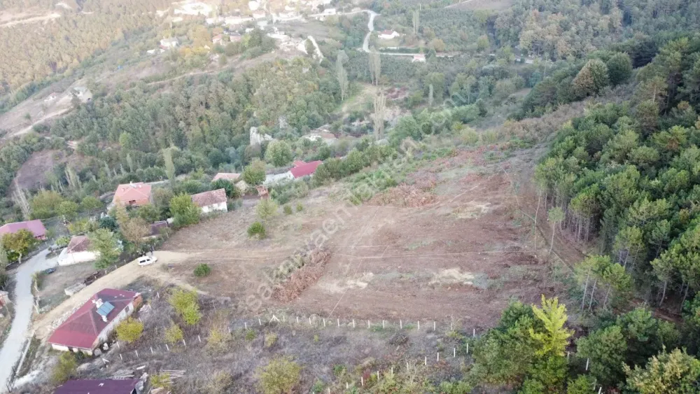 İNŞAAT RUHSATI HAZIR ! 828 m² İMARLI MANZARALI İLÇEYE YAKIN ARSA