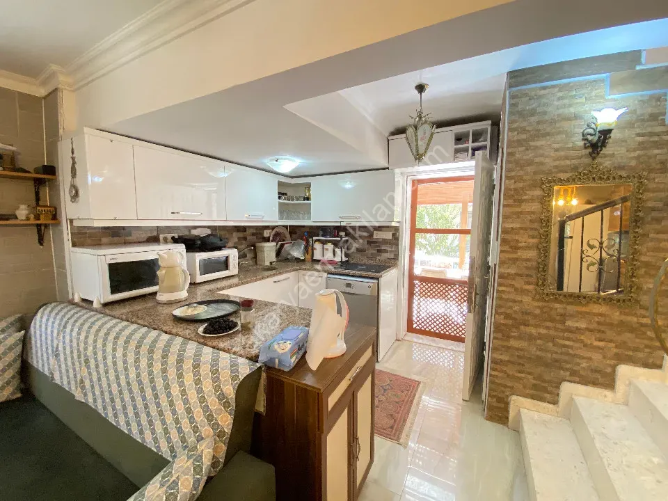 Doğanbey'de Site İçerisinde Geniş Bahçeli Müstakil.satılık 4+1 Villa