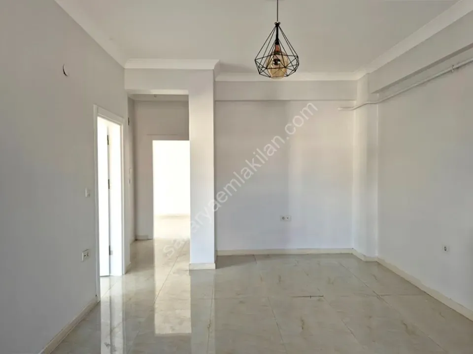 ADAPAZARI AKINCILAR MAHALLESİNDE SATILIK 2+1 DAİRE