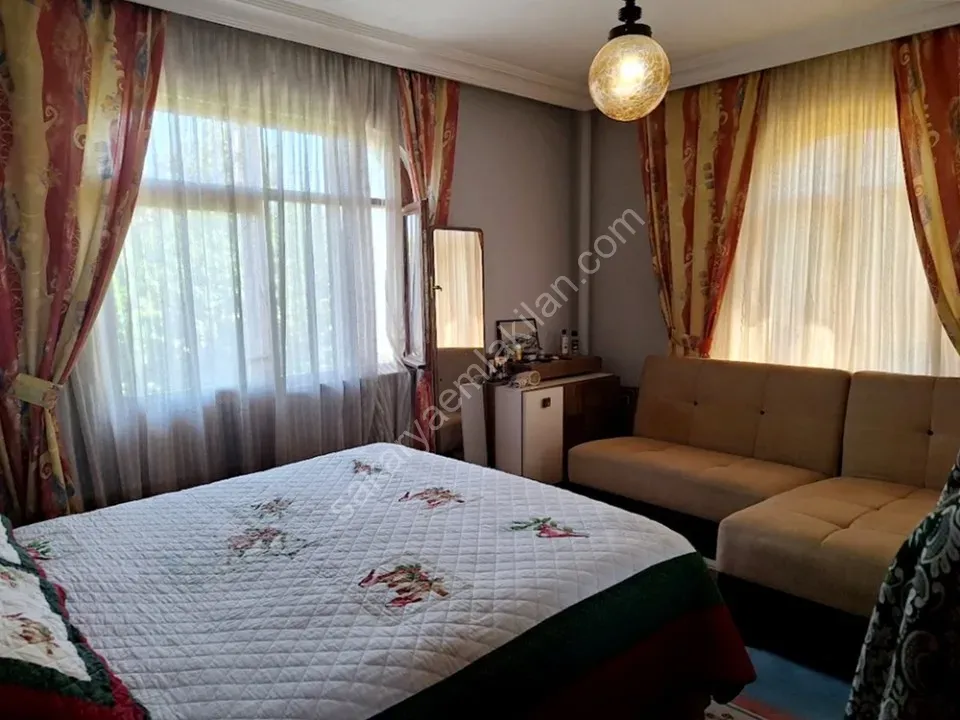 ARİFİYE AŞAĞIKİRAZCA MAHALLESİNDE SATILIK 5+1 MÜSTAKİL EV