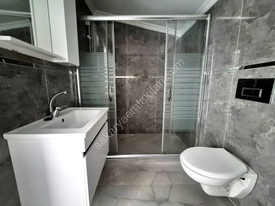 ADAPAZARI GÜNEŞLER MAHALLESİNDE SATILIK 5+1 DUBLEKS DAİRE