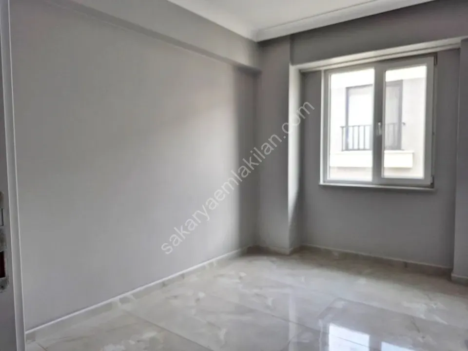 ADAPAZARI GÜNEŞLER MAHALLESİNDE SATILIK 5+1 DUBLEKS DAİRE