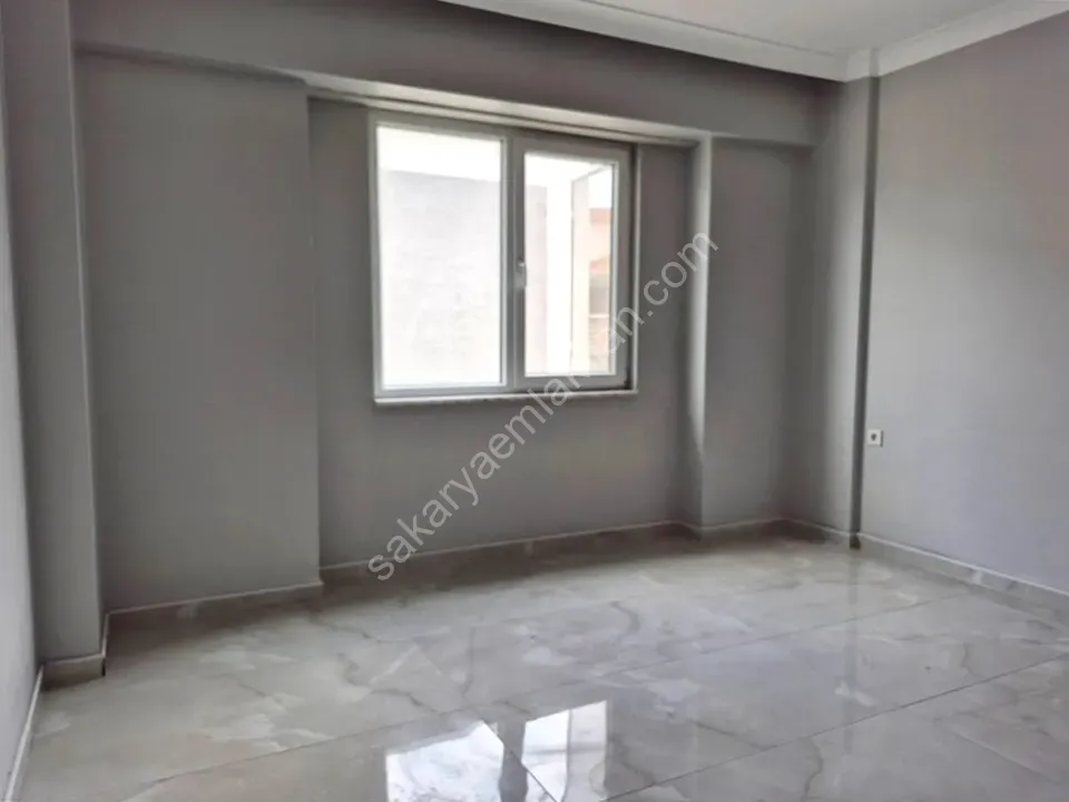 ADAPAZARI GÜNEŞLER MAHALLESİNDE SATILIK 5+1 DUBLEKS DAİRE