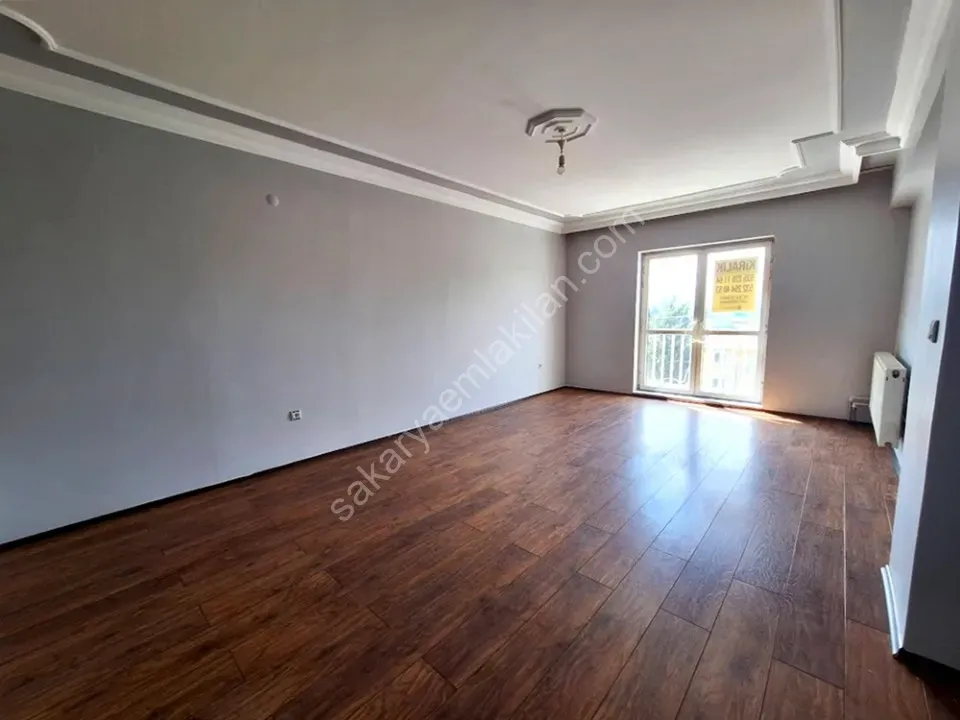 ADAPAZARI KARAMAN MAHALLESİNDE KİRALIK 3+1 DAİRE