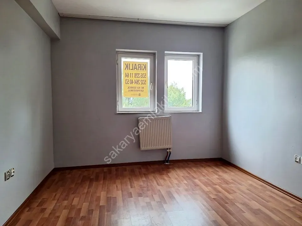 ADAPAZARI KARAMAN MAHALLESİNDE KİRALIK 3+1 DAİRE