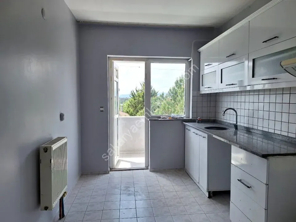 ADAPAZARI KARAMAN MAHALLESİNDE KİRALIK 3+1 DAİRE