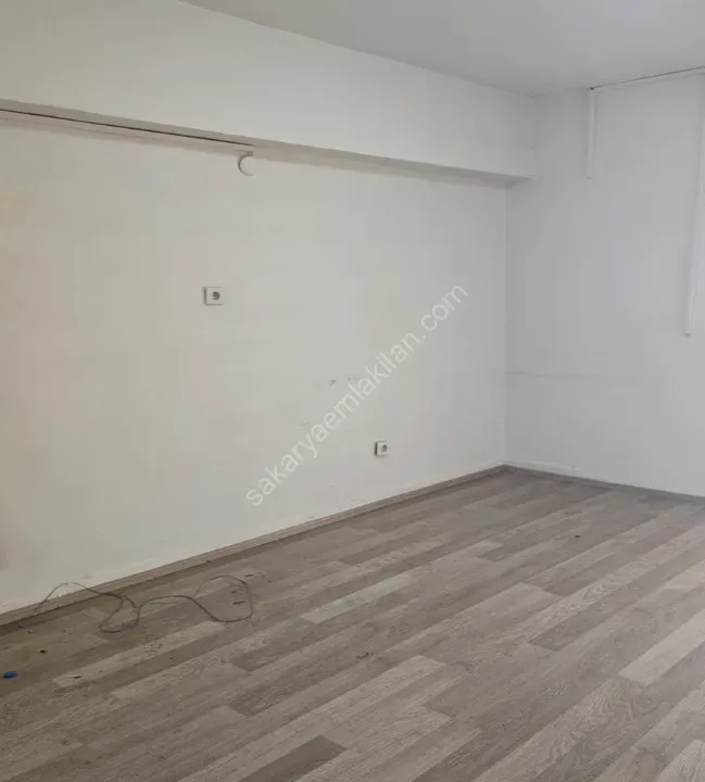 ADAPAZARI TIĞCILAR MAHALLESİNDE KİRALIK OFİS