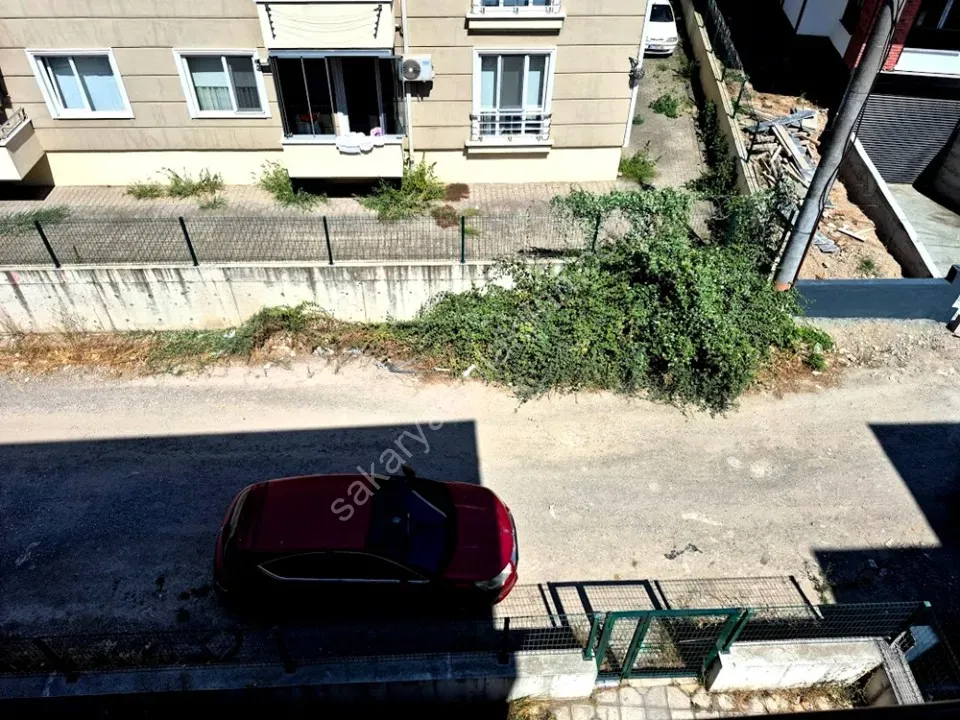 ADAPAZARI AKINCILAR MAHALLESİNDE KİRALIK 2+1 DAİRE