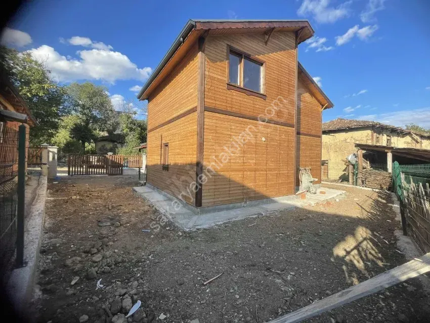 GEYVE ÇAMLIK KÖYÜNDE MUHTEŞEM VİLLA