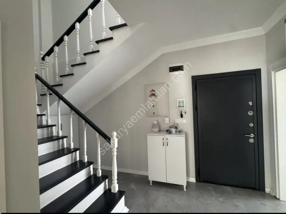 Sakarya -Geyve Akıncı Mahallesinde  5+1 Dublex Köy Evi