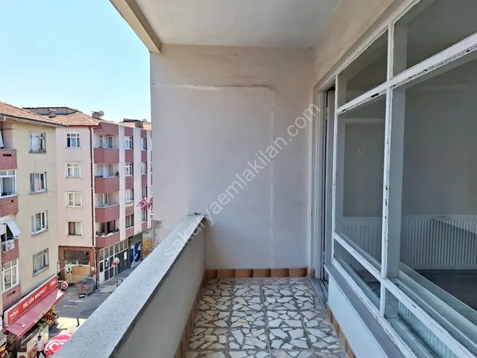 ADAPAZARI MERKEZDE KİRALIK 3+1 DAİRE