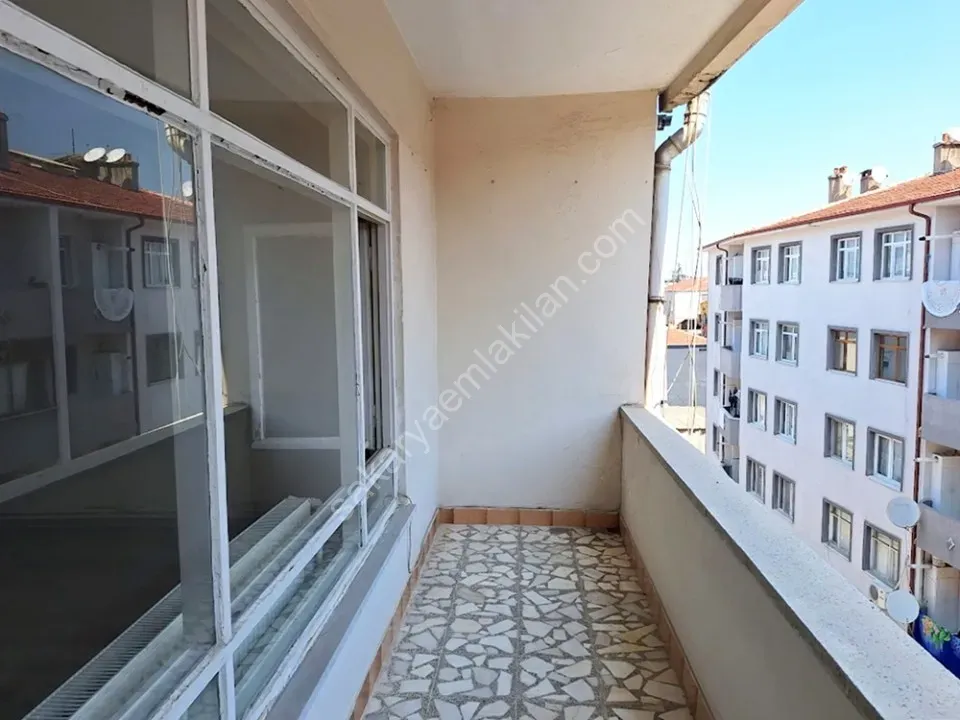 ADAPAZARI MERKEZDE KİRALIK 3+1 DAİRE