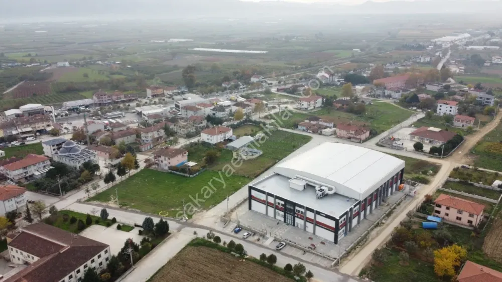 SAKARYA PAMUKOVA CUMHURİYET MAH.MÜKEMMEL KONUMDA 375 M2 İMARLI ARSA