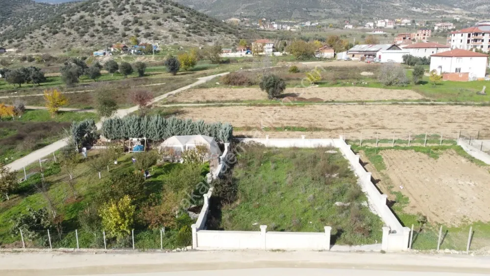 SAKARYA PAMUKOVA CUMHURİYET MAH.MÜKEMMEL KONUMDA 375 M2 İMARLI ARSA