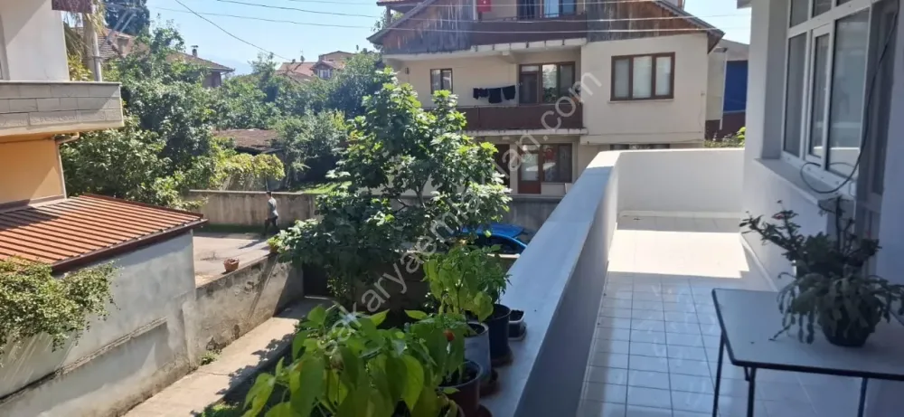 ADA CADDESİ'NDE AİLE APARTMANINDA FERAH GENİŞ SATILIK DAİRE