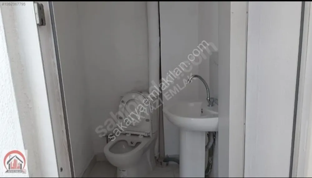 İŞLEK ve PRESTİJLİ LOKASYONDA TEKSTİL İMALATHANE ve OFİS KULLANIMI İÇİN UYGUN 90 M2 KİRALIK İŞ YERİ