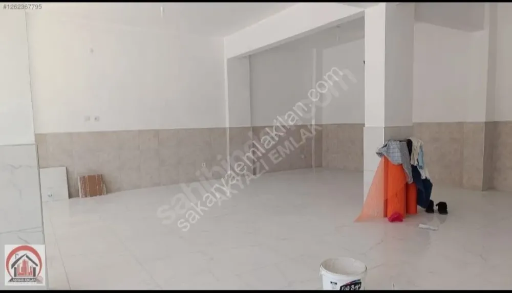 İŞLEK ve PRESTİJLİ LOKASYONDA TEKSTİL İMALATHANE ve OFİS KULLANIMI İÇİN UYGUN 90 M2 KİRALIK İŞ YERİ