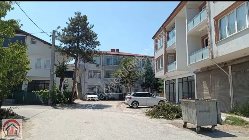 İŞLEK ve PRESTİJLİ LOKASYONDA TEKSTİL İMALATHANE ve OFİS KULLANIMI İÇİN UYGUN 90 M2 KİRALIK İŞ YERİ