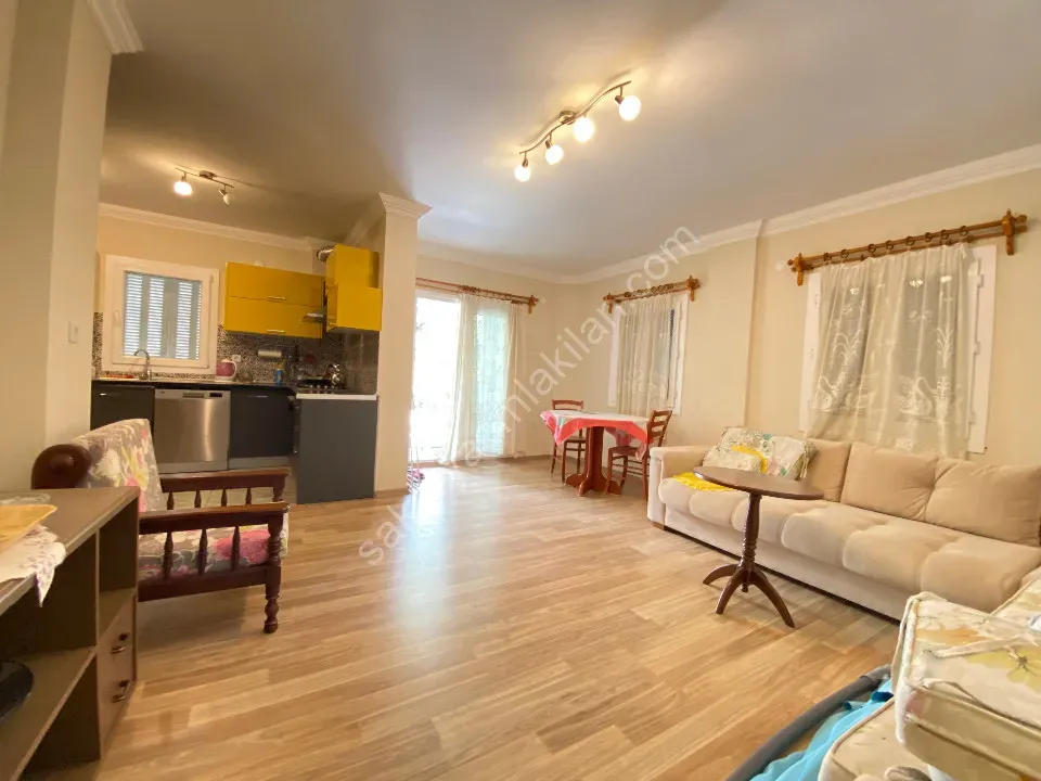 Seferihisar Ürkmez'de Plajına 50M Deniz Tarafı Satılık 3+1 Villa