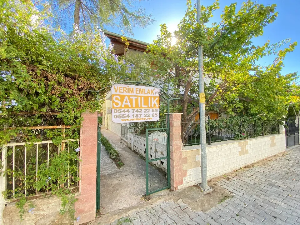 Seferihisar Ürkmez'de Plajına 50M Deniz Tarafı Satılık 3+1 Villa