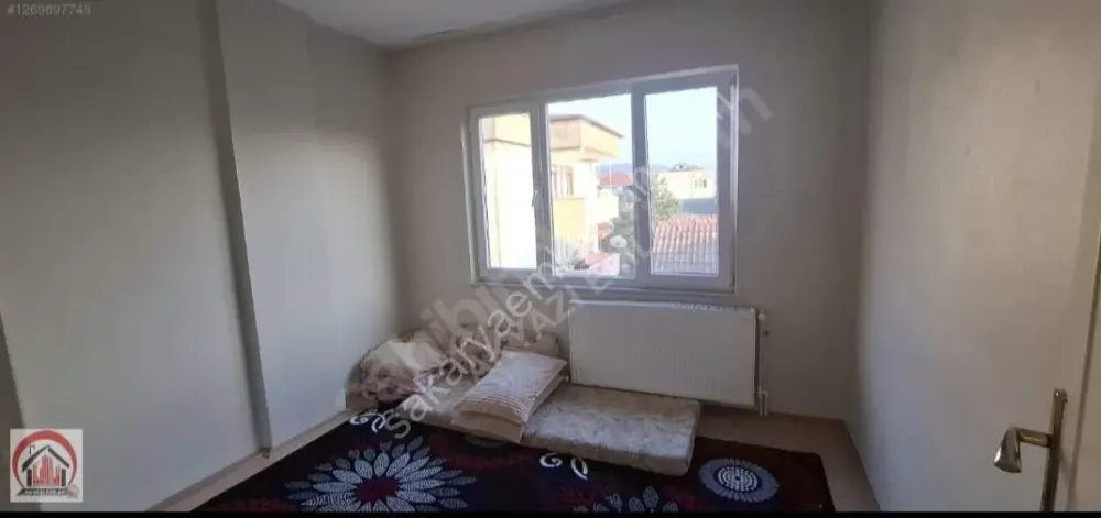 AKYAZI EMLAK'TAN ADA CADDESİ ÜZERİ YENİ CAMİDE SATILIK 3+1 DAİRE