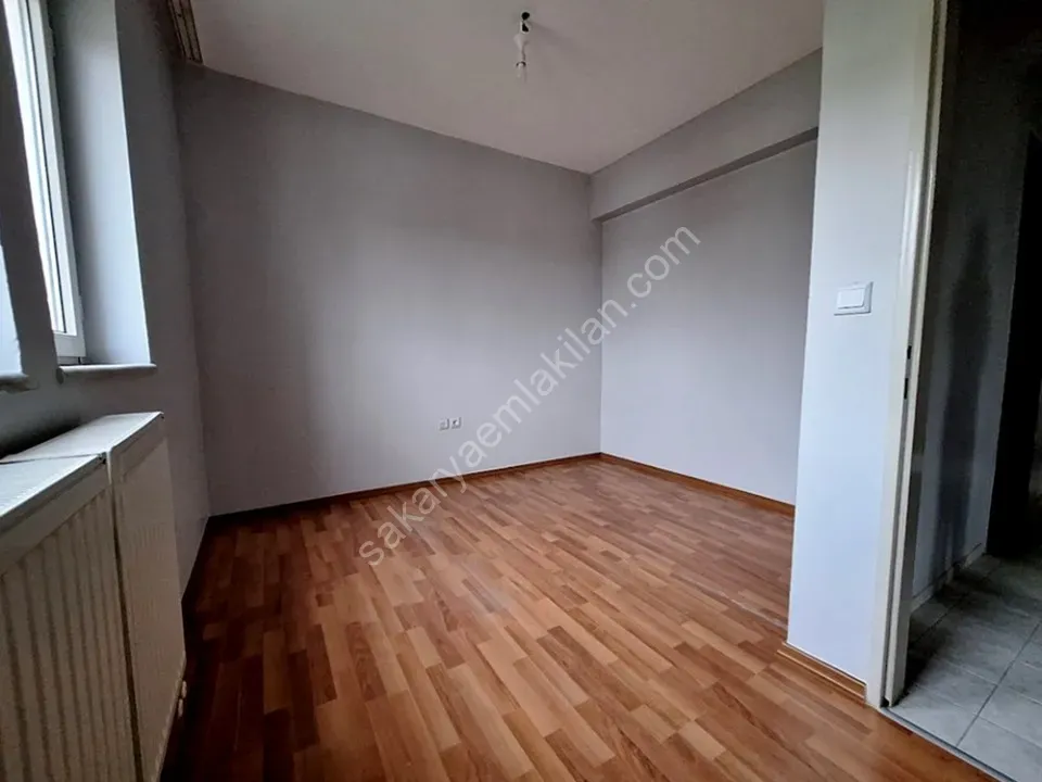 ADAPAZARI KARAMAN MAHALLESİNDE SATILIK 3+1 DAİRE