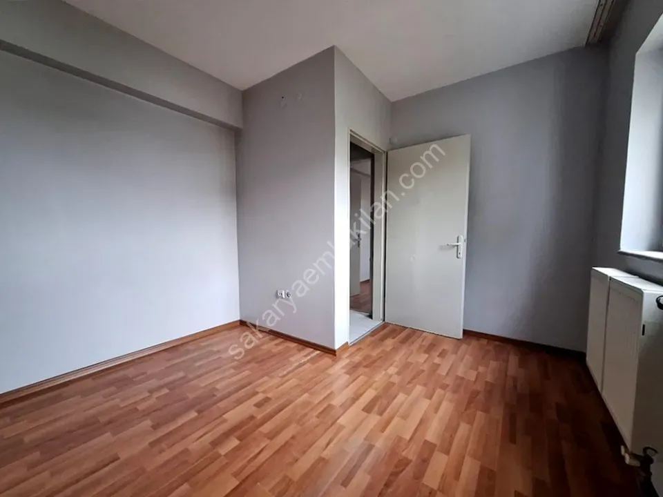 ADAPAZARI KARAMAN MAHALLESİNDE SATILIK 3+1 DAİRE