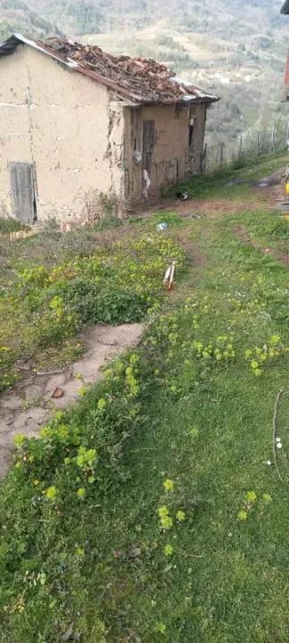 GEYVE AKINCI KÖYÜNDE 451 m² % 40 - 2 KAT KONUT İMARLI MANZARALI FIRSAT ARSA