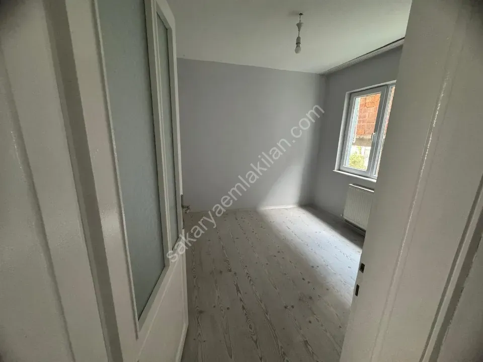 AYDIN EMLAK'TAN KİRALIK DAİRE 2+1 YÜKSEK GİRİŞ - MİTHATPAŞA / ADAPAZARI