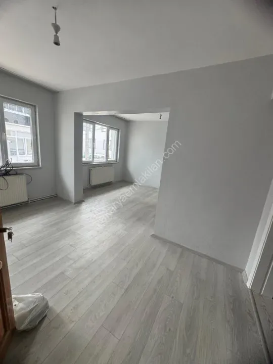 AYDIN EMLAK'TAN KİRALIK DAİRE 2+1 YÜKSEK GİRİŞ - MİTHATPAŞA / ADAPAZARI