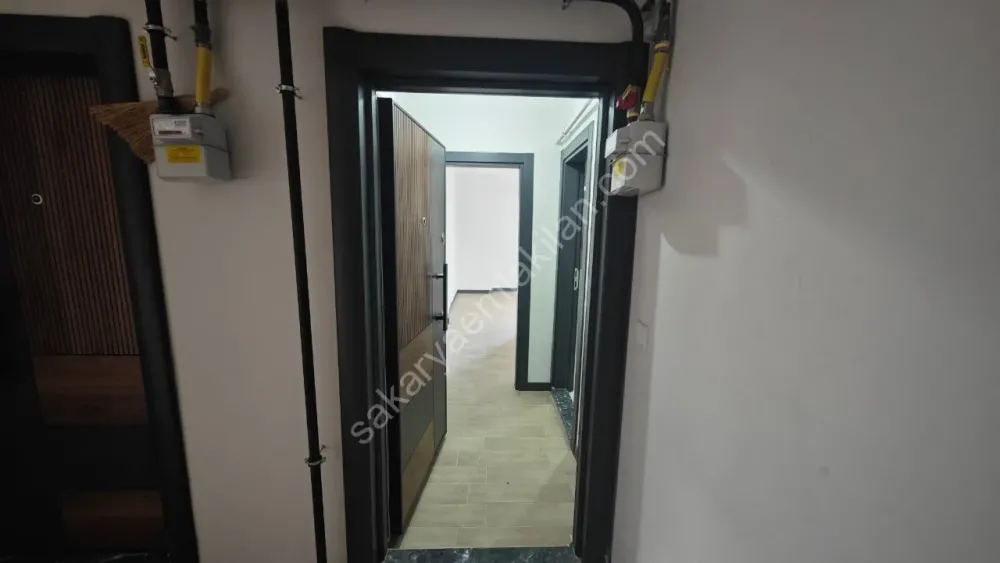 YENİ MAHALLE / AKYAZI KİRALIK HOLLÜ 1+1 DAİRE 3.KAT