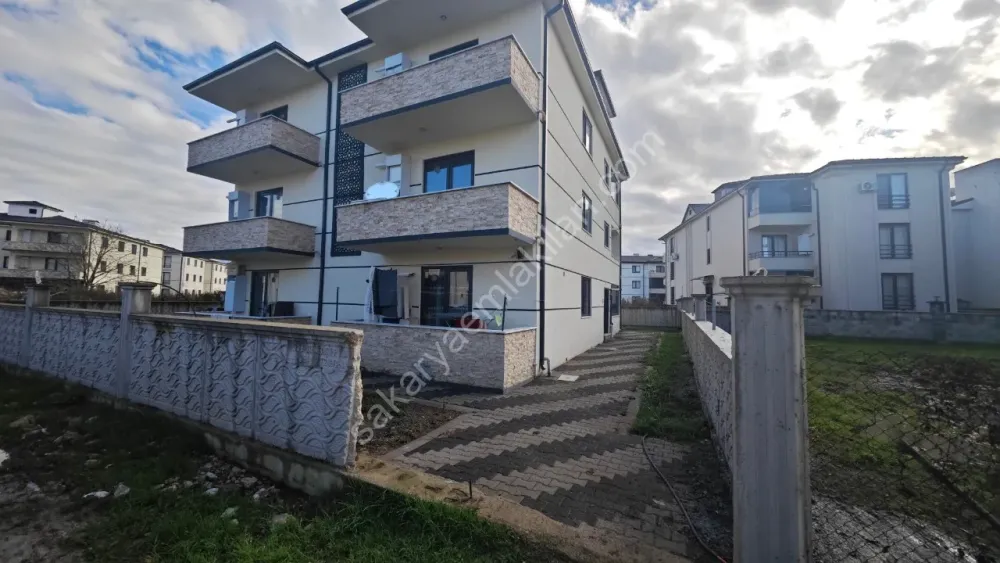 YENİ MAHALLE / AKYAZI KİRALIK HOLLÜ 1+1 DAİRE 3.KAT