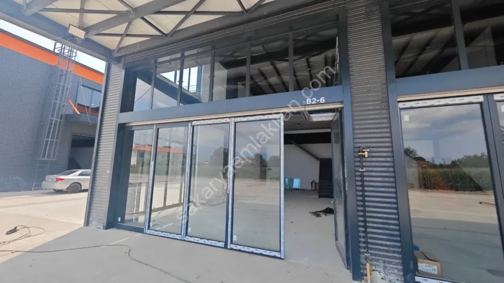 AKYAZI YENİ SANAYİ MERKEZİ SATILIK DÜKKAN 200 m2