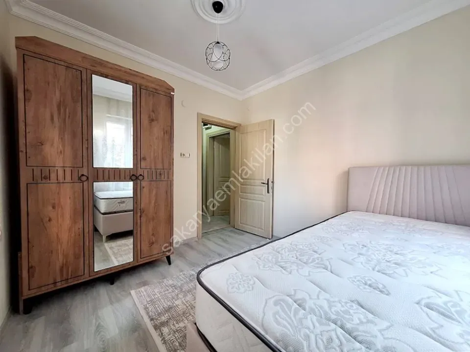 SERDİVAN MERKEZDE KİRALIK EŞYALI 1+1 APART DAİRE